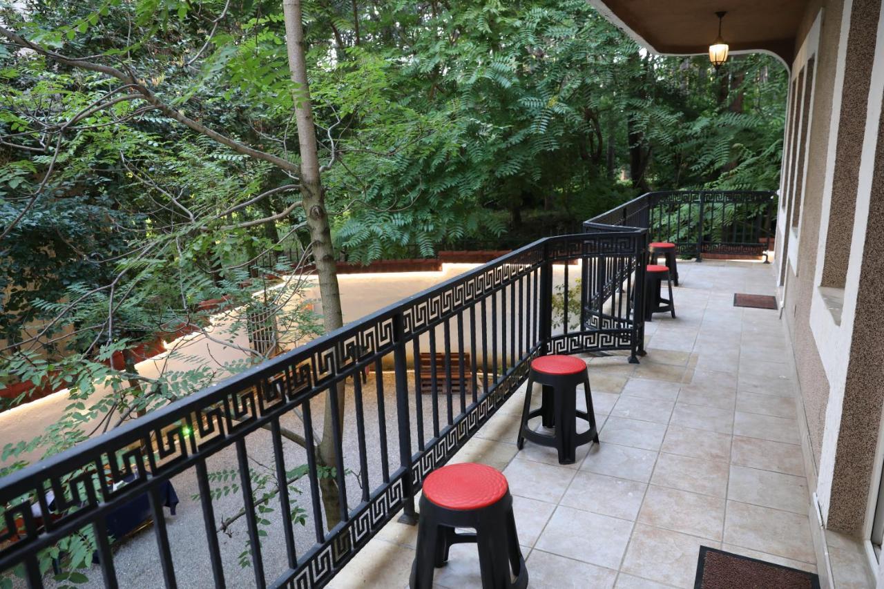 City Park Hostel Pristina Buitenkant foto