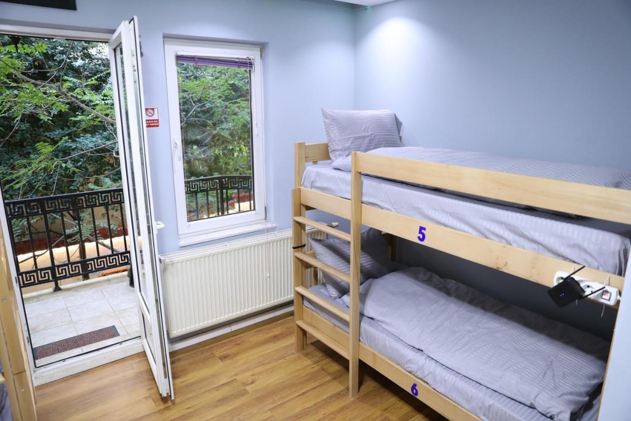 City Park Hostel Pristina Buitenkant foto